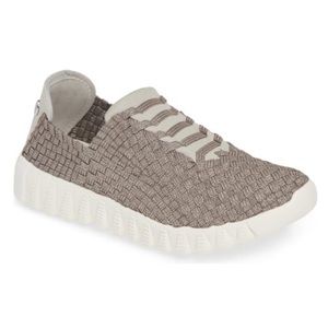 NEW BERNIE MEV METALLIC FASHION SNEAKER SIZE 37, 7